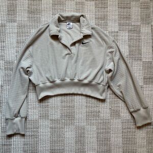 Nike Cropped Pullover Sweatshirt | Women’s Small | Beige / Oatmeal Quarter Snap